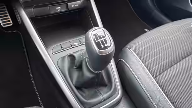 KIA STONIC 23 / 23