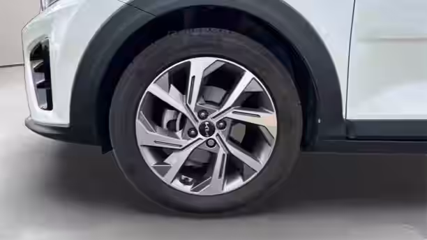 KIA STONIC 16 / 23