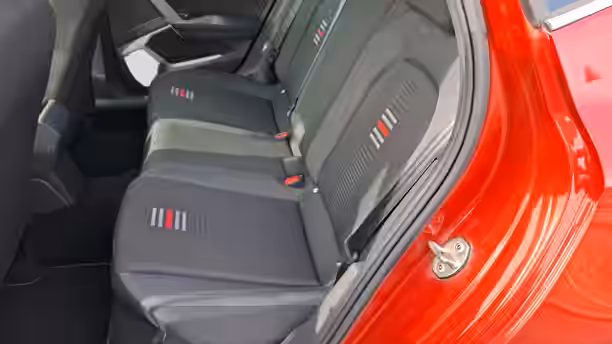 SEAT ARONA 19 / 33