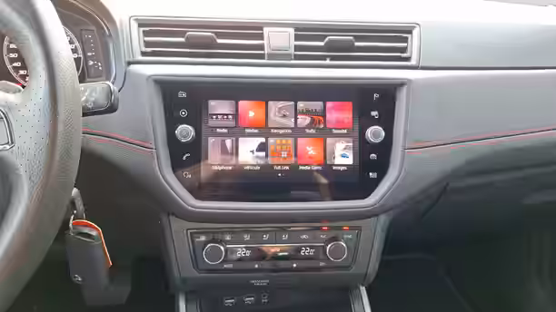 SEAT ARONA 11 / 33