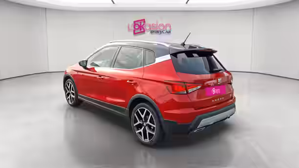 SEAT ARONA 3 / 33
