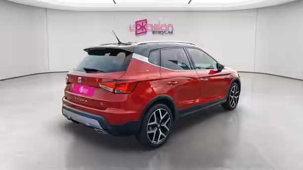 SEAT ARONA 5 / 33