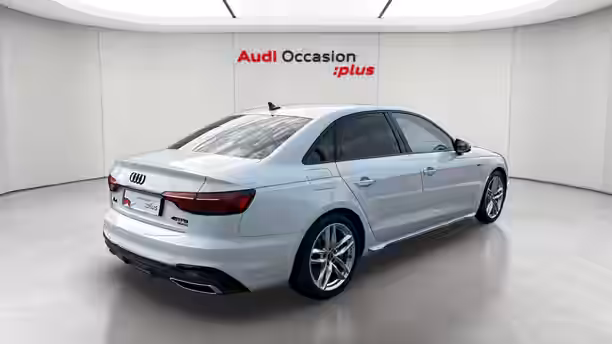 AUDI A4 5 / 32