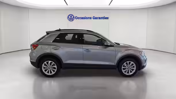 VOLKSWAGEN T-ROC 6 / 17