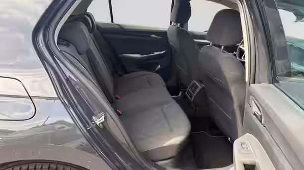 VOLKSWAGEN GOLF 20 / 34