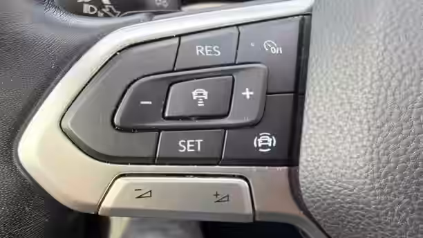 VOLKSWAGEN GOLF 31 / 34