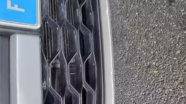 VOLKSWAGEN T-ROC 26 / 27