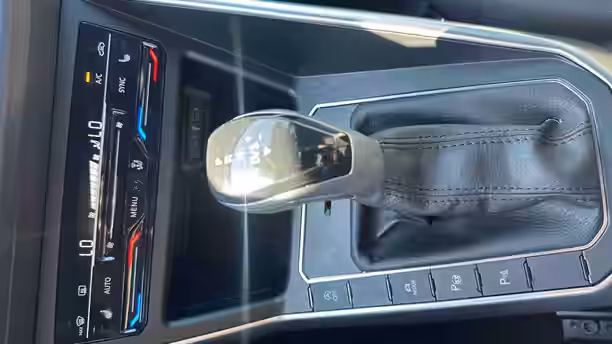 VOLKSWAGEN POLO 17 / 18