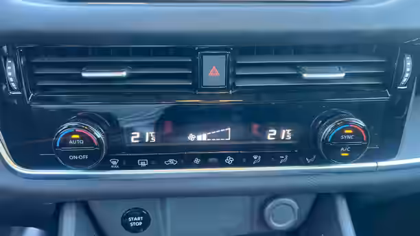 NISSAN QASHQAI 18 / 20
