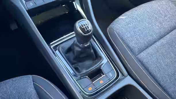SKODA KAROQ 23 / 23