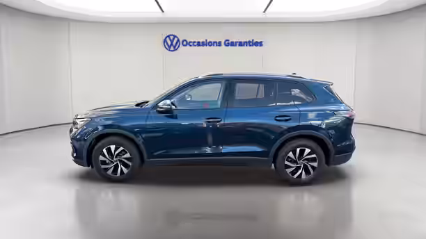 VOLKSWAGEN TIGUAN 2 / 43