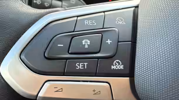 VOLKSWAGEN TIGUAN 34 / 43