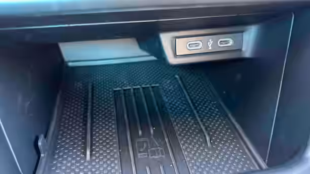 VOLKSWAGEN POLO 26 / 30
