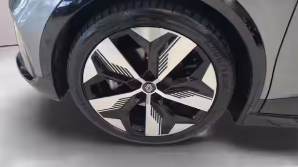 RENAULT MEGANE E-TECH 14 / 22