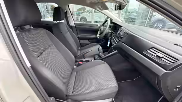 VOLKSWAGEN POLO 22 / 33