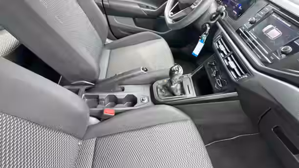 VOLKSWAGEN POLO 33 / 33