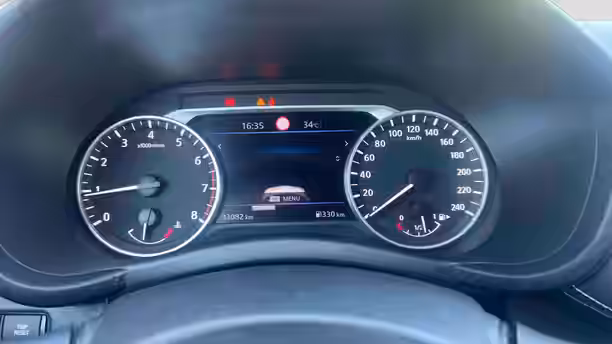 NISSAN JUKE 2021.5 17 / 27