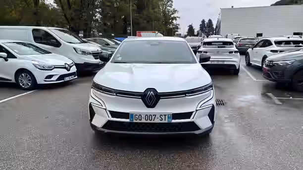 RENAULT MEGANE E-TECH 8 / 22
