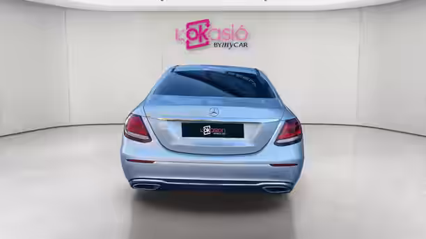 MERCEDES CLASSE E 4 / 21