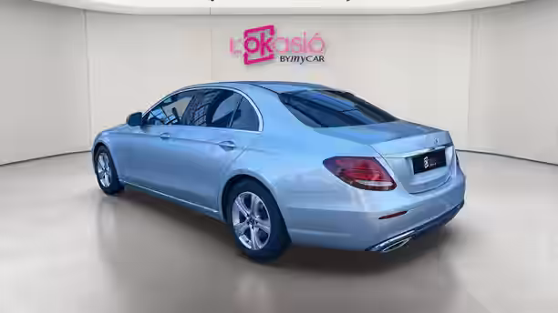 MERCEDES CLASSE E 3 / 21