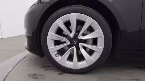 TESLA MODEL 3 9 / 39