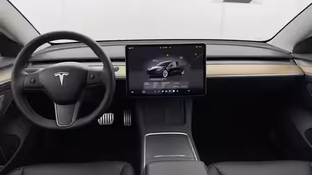 TESLA MODEL 3 11 / 39