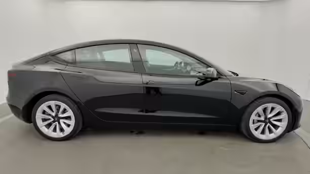 TESLA MODEL 3 6 / 39