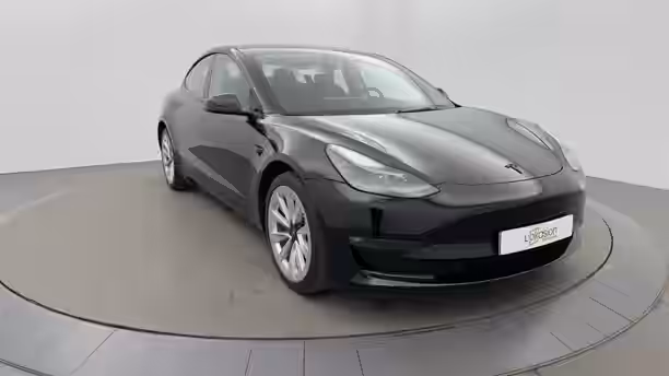 TESLA MODEL 3 7 / 39
