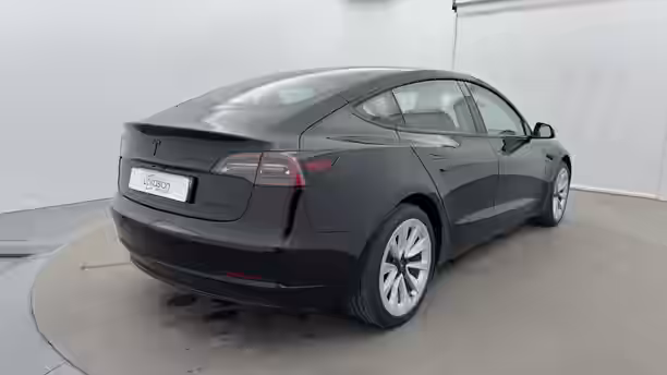 TESLA MODEL 3 5 / 39