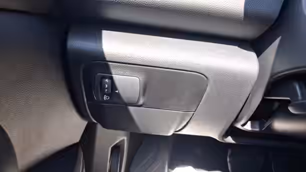 RENAULT MEGANE IV BERLINE 34 / 61