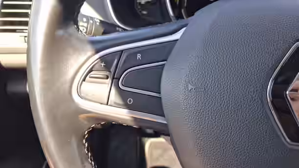 RENAULT MEGANE IV BERLINE 30 / 61