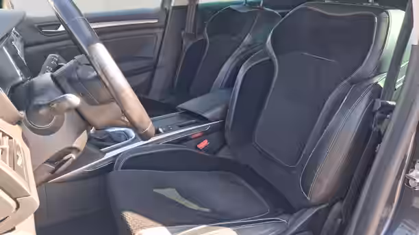 RENAULT MEGANE IV BERLINE 11 / 61