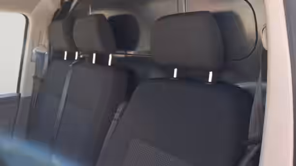 VOLKSWAGEN UTILITAIRES TRANSPORTER 6.1 VAN 12 / 54