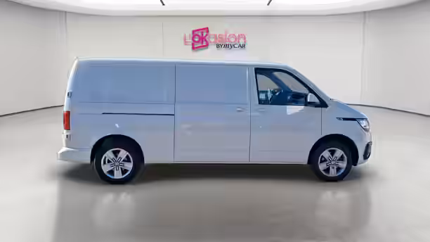 VOLKSWAGEN UTILITAIRES TRANSPORTER 6.1 VAN 6 / 54