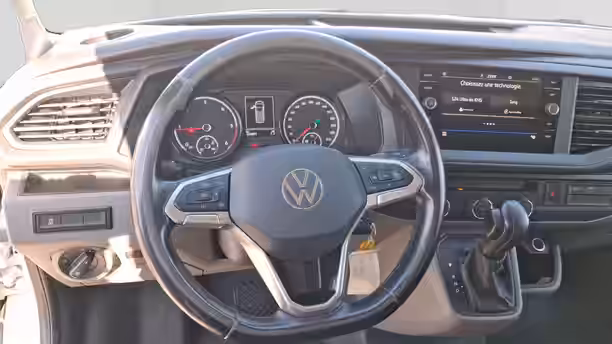 VOLKSWAGEN UTILITAIRES TRANSPORTER 6.1 VAN 10 / 54