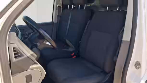 VOLKSWAGEN UTILITAIRES TRANSPORTER 6.1 VAN 11 / 54