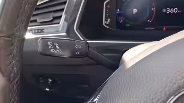 VOLKSWAGEN TIGUAN 32 / 51