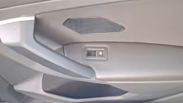 VOLKSWAGEN TIGUAN 25 / 51