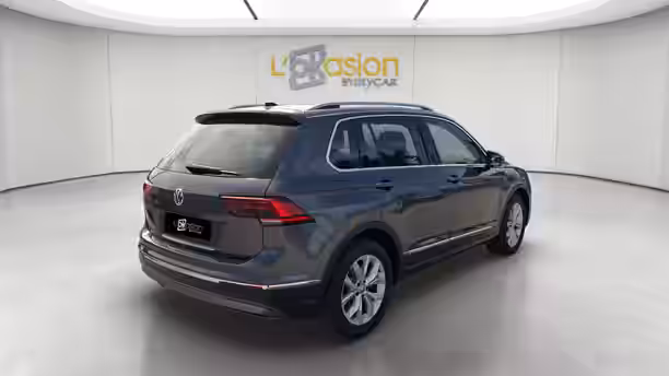 VOLKSWAGEN TIGUAN 5 / 51