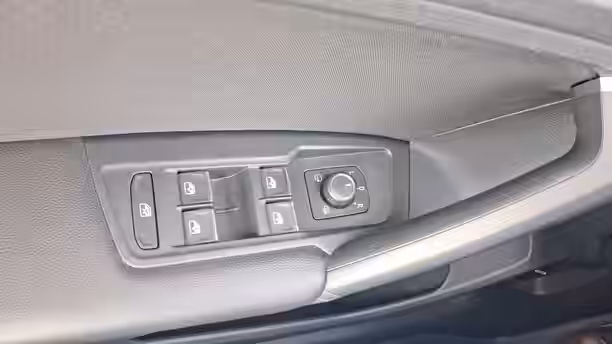 VOLKSWAGEN TIGUAN 27 / 51
