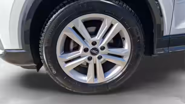 AUDI Q2 14 / 42