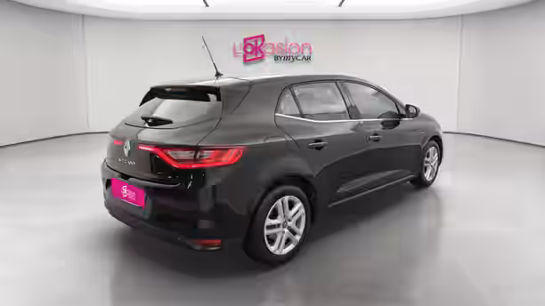 RENAULT MEGANE IV BERLINE BUSINESS 5 / 22