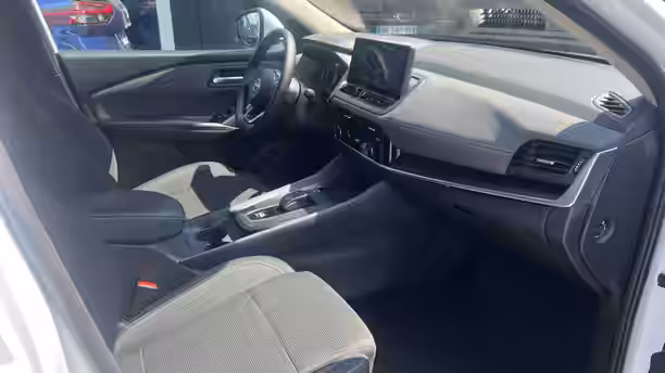NISSAN QASHQAI 16 / 16