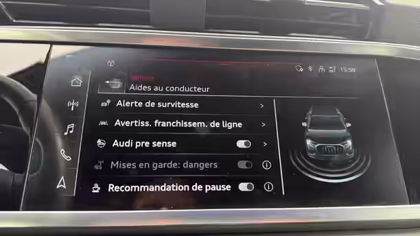 AUDI Q3 25 / 32