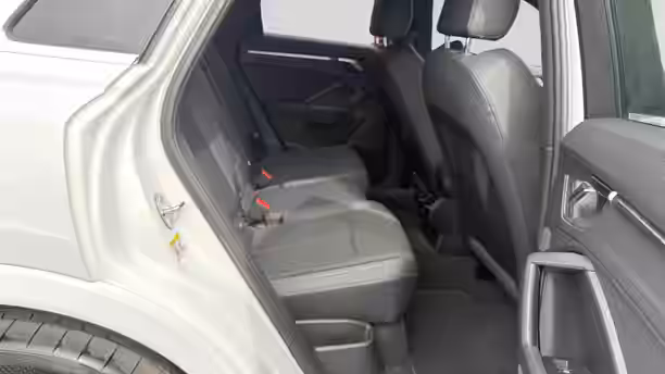 AUDI Q3 20 / 32