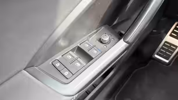 AUDI Q3 27 / 32