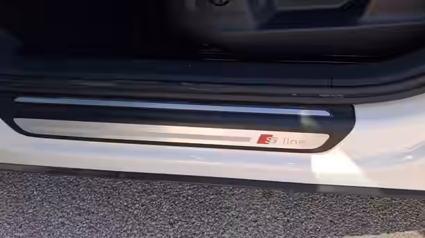 AUDI Q3 28 / 51