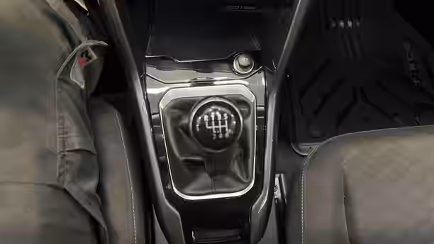VOLKSWAGEN T-ROC 18 / 18