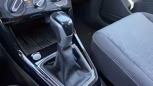 VOLKSWAGEN T-CROSS 22 / 32