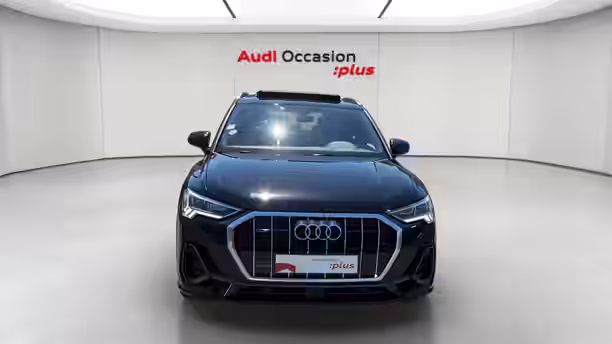 AUDI Q3 8 / 35